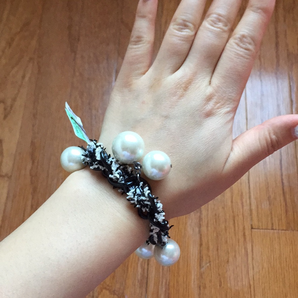 Faux pearl+tweed bracelet